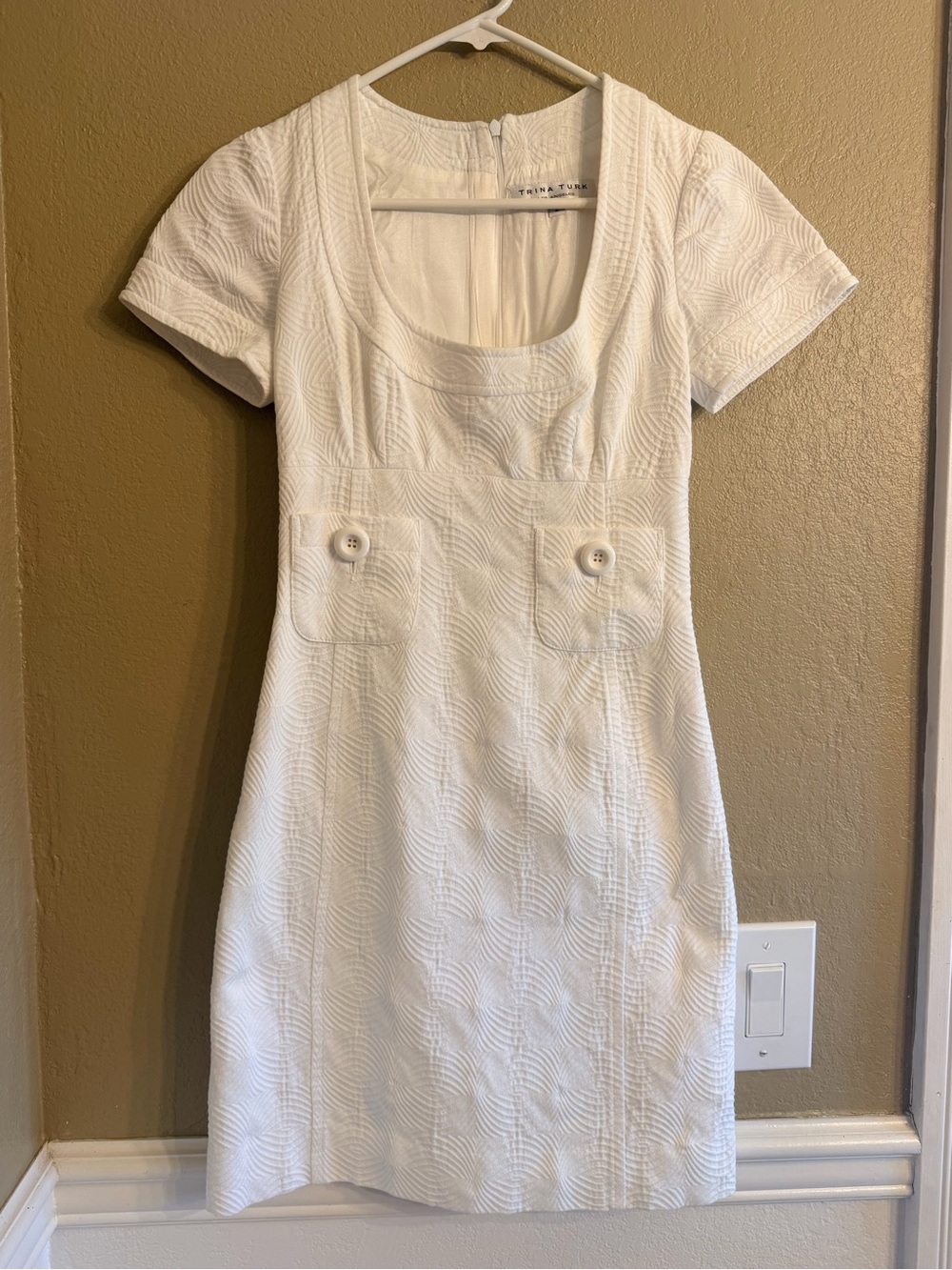 Trina Turk white Textured Scoop Neck Short Sleeve structured mini dress